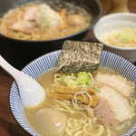 Niboshi Chuuka Soba Kemuri - 中華そば（手揉み麺）＋味玉