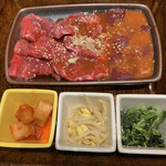 honkakuyakinikukangen - 選べる焼肉3種ランチ(ロース、ハラミ、レバー)