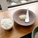 酒楽亭 空庵 - 温玉と羊乳チーズ雑炊