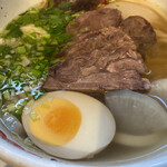 Kanran Gyuu Niku Men - 牛肉麺　肉４枚
