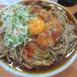 手打 入福 - カレー蕎麦中盛＋玉子（量が多い、やっと食べた）