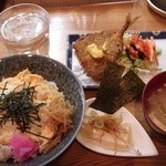 米のちアンコ - アジフライ＆親子丼￥500