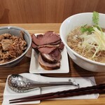 Odashi Men Shokudou Harada - お出汁麺　猪＆特製トッピング　＆　猪飯