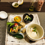 Renkonya - 前菜5種　京都南禅寺のおぼろ豆腐、おひたしなど