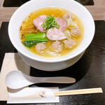 らーめん 鉢ノ葦葉 - わんたん麺　¥1,300(税込み)