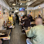 焼鳥日高 - 日曜日午後1時頃の店内。