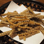 新宿 うなぎ菊川 - 骨せんべい