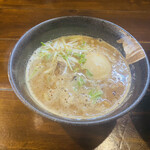 麺屋 桜 - 味たま入りつけ麺 スープ