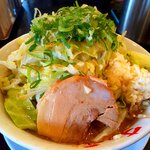 まる重 - 神豚ラーメンの野菜＆ニンニク増し