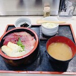 Sanzen - 海鮮漬け丼の定食