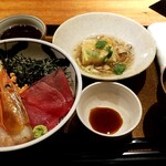 四季の味 さくれ - 海鮮三色丼：1,000円