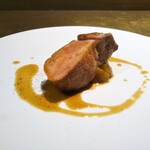 シャテーニュ - 山形産豚肩ロースのロースト　豚肉のジュ