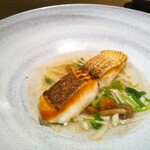 シャテーニュ - 真鯛のポワレ　ホンビノス貝のスープ