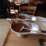 レストラン・ポルト - 
            「ハンバーグ&ロースカツカレー(2人前)」のカレールー
