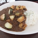 ストレージ ワークス - ズッキーニの素揚げと小海老がたくさん入ってて，
 とっても美味しいカレーでした(*^_^*)