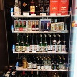 FamilyMart Karuizawa Purinsuhoteru~Esutoten - 店內酒精區