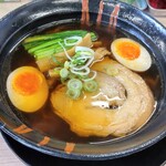 麺や 暁 - 醤油ラーメン味玉入り　870円