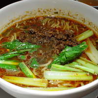 過門香 銀座本店 - 黒胡麻坦々麺。辛いですが、旨みと麺との絡みが◎