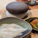 貴ぶ - アカメフグの石焼き　酒盗タレ