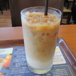 カフェ・ド・クリエ - アイスカフェラテ　３１０円