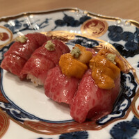 肉亭ふたご iki 本郷三丁目店 - 握り厳選2貫