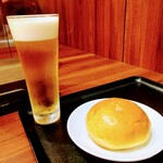 Diamond Premier Lounge - ビールのグラスがスリムでスタイリッシュです！２杯目