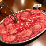 Taishuu Horumon Yakiniku Kemuriki - 〆にもとろタン