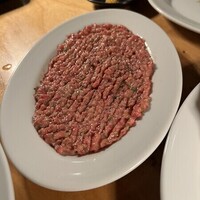 カルネジーオ イースト - 