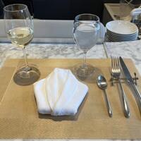 La Brianza - 白ワイン（ロッカ）とテーブルセッティング