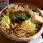 鍋と肴と酒 いいち - 赤辛もつ鍋（二人前）