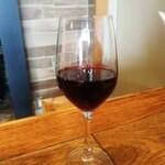 Yakiniku Zeniba - サービスの赤ワイン