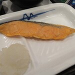 松屋 - 焼魚のアップ
