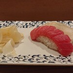 すし徳灑落 - 握り。マグロや平目。マグロはドストライク。平目はうんうん、これこれって感じ。