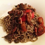 横浜馬車道 旬の肉料理イタリアン オステリア・アウストロ - 2013.6.千倉産アオリイカと信州フルーツトマトのイカスミ冷製カッペリー二