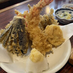 丸千葉 - 天ぷら盛り合わせ