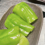 とり焼き 鶏料理 かしわ - 生ピーマン