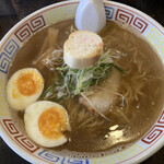 いせのじょう - しょうゆラーメン630円＋大盛110円＋ゆでたまご60円