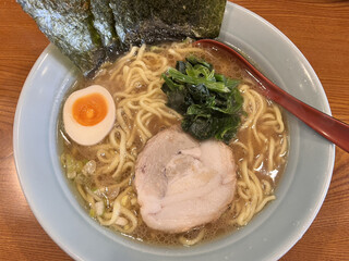 Yokohama Ramen Ipponya - ラーメン（750円）中盛り（100円増し）