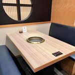 焼肉ふじた - テーブル席