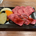 焼肉 オリンピック - A5赤身＆牛タン定食。