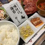 焼肉 平城苑 - カルビとハラミのランチ　肉増し　ご飯大盛り