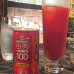自然派レストラン TERRA - 美味しいトマトジュースでブラッディーマリーをいただく