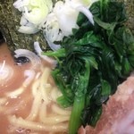 横浜家系 侍 - 定番の太麺