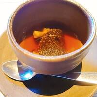 ヒカリヤ ニシ - アミューズのコンソメ