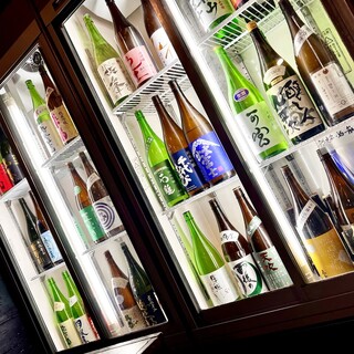 厳選された日本酒30種以上飲み放題！