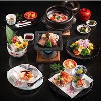 ランチ限定【吟次郎懐石】柔らか牛タンや刺身三種盛り、彩り八寸など全9品⇒6,900円