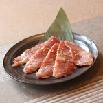 炭火焼肉しんき - 上カルビ