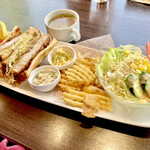 PonPon Kitchen&Cafe - 