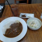 モーニングトマト - ベンガルカレーとサラダと烏龍茶