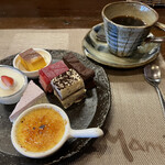 ママン - デザートとホットコーヒー